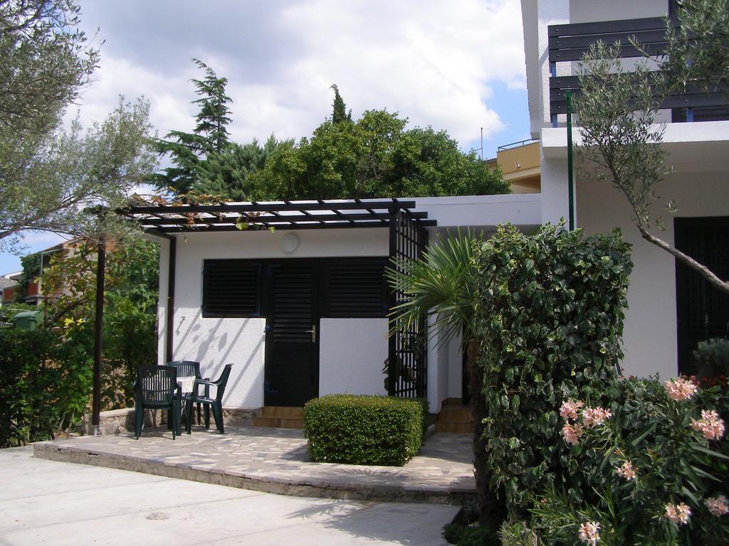 Apartments Dunoti Krk Town Quarto foto