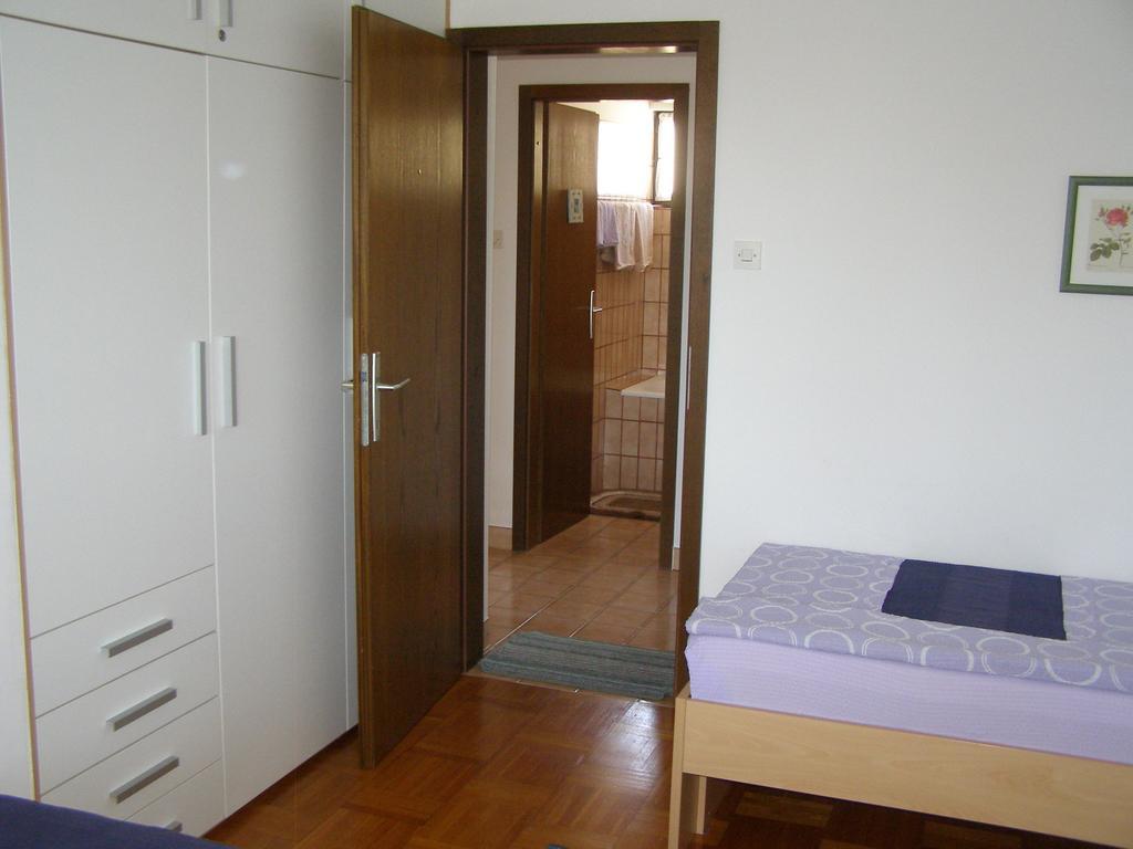 Apartments Dunoti Krk Town Quarto foto
